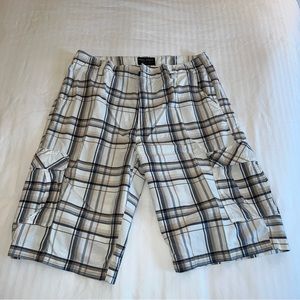 Mens Nautica shorts size 36 with 13inch inseam